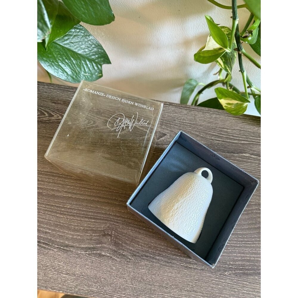 Classic Rose Romanze design Bjorn Wiinblad bell